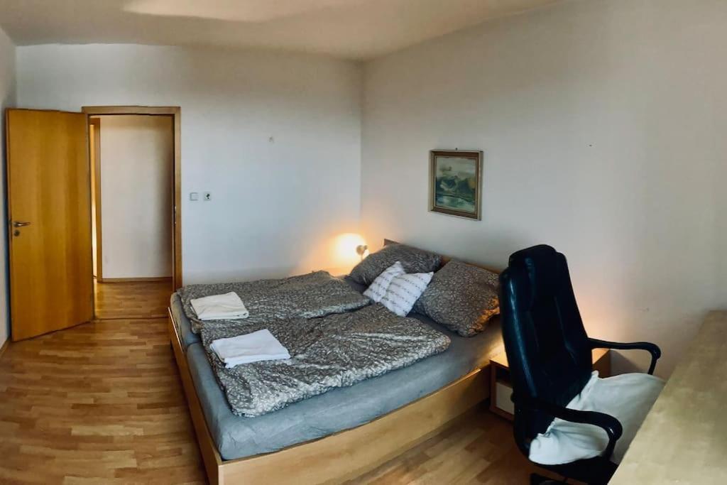Jasmine Apartment - Free Parking - City Center - Skibus - Tatralandia 5Km Liptovský Mikuláš Екстериор снимка